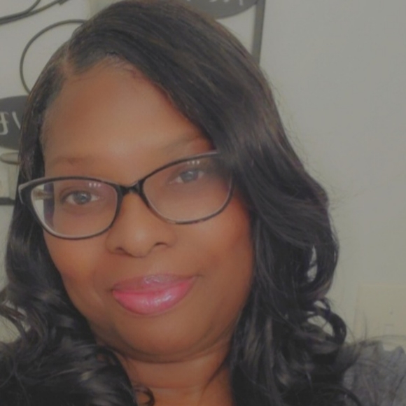 Meet Posh Ambassador Senita - Picture 5 of 13